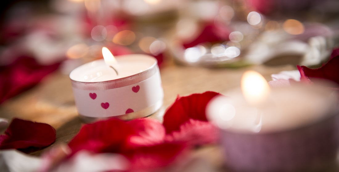 Candela profumata con nastro con motivo a cuori rosa Brother TZe-MPPH31