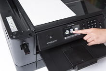 Touchscreen della stampante multifunzione professionale inkjet Brother MFC-J6930DW